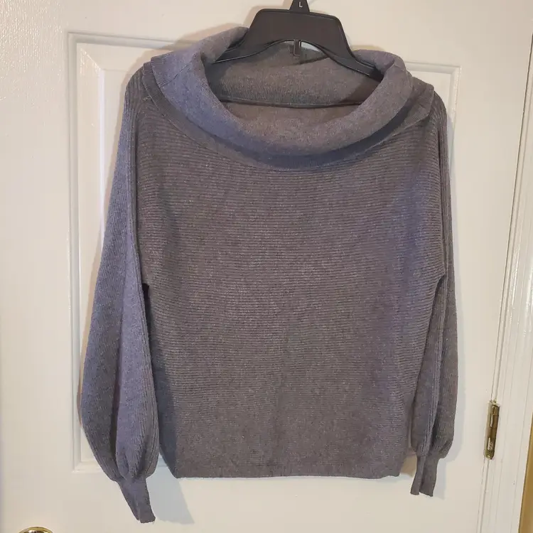 Zara Knit Off the Shoulder Grey Knit Sweater Size Medium
