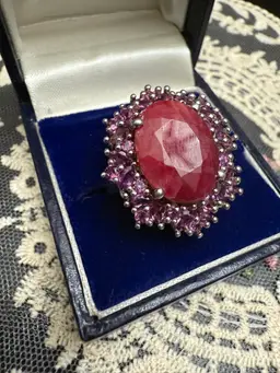 Vintage Sterling Silver And Silver Ruby Color Stone Ring