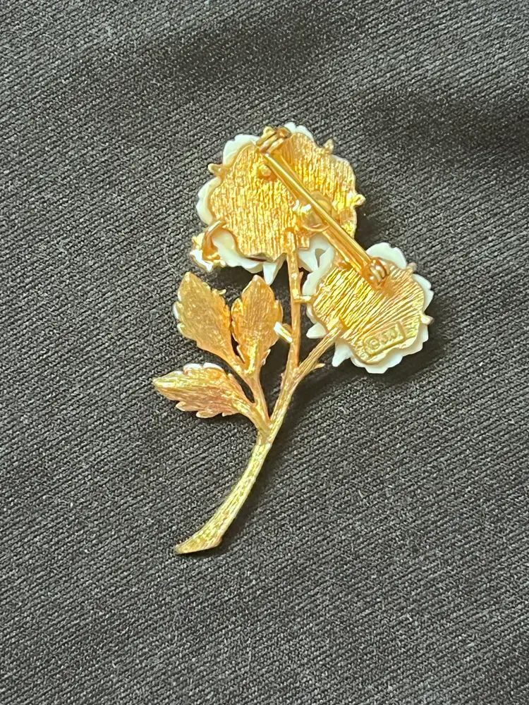 JJ Jonette Vintage White Roses and Lady Bug