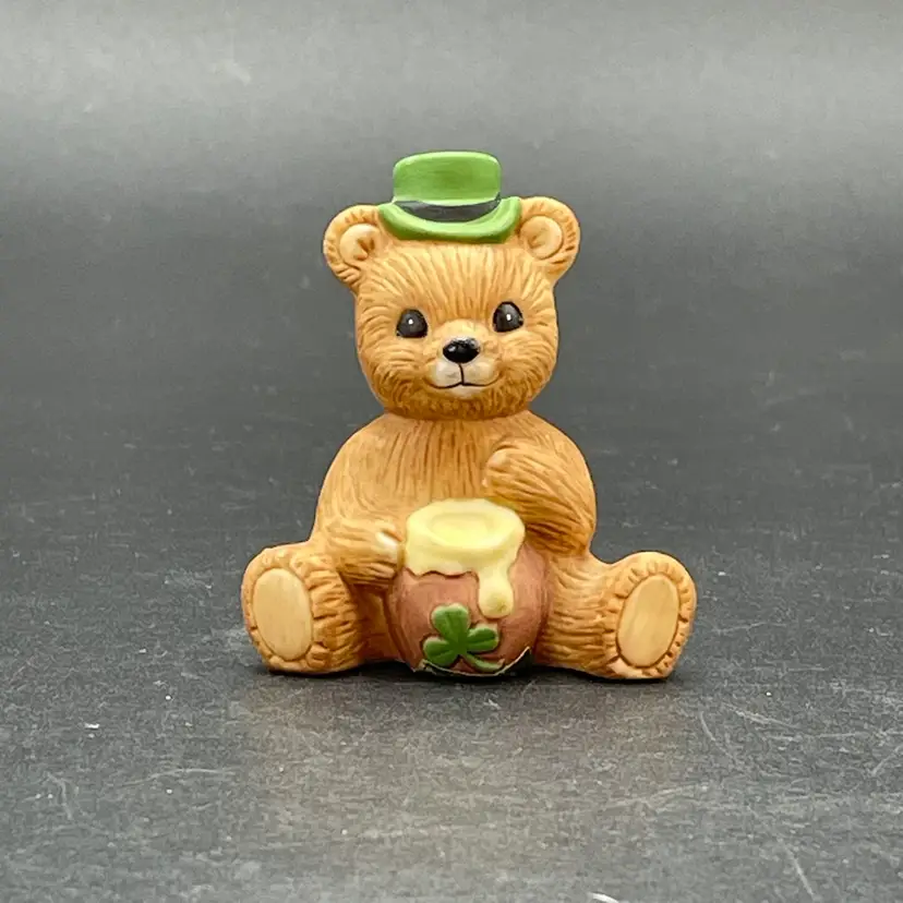 Homco #1413 March Bear of the Month Figurine St. Patrick's Day VTG Miniature