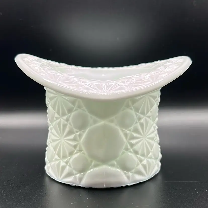 INDIANA GLASS TOPHAT