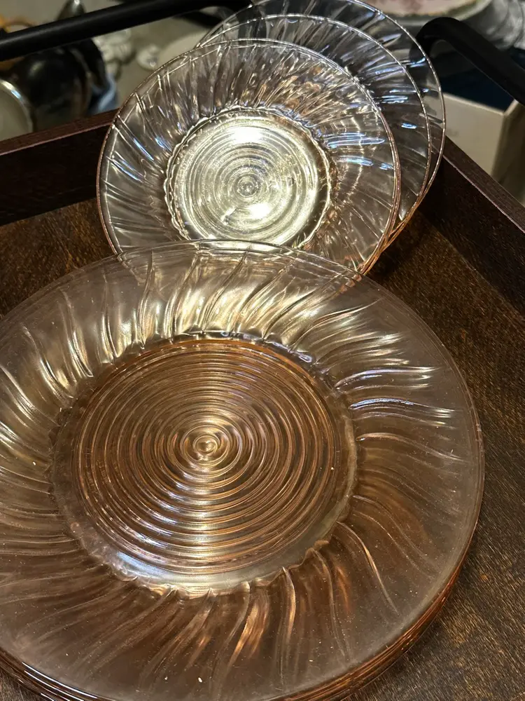 Jeanette Petal swirl Pink Depression Plates