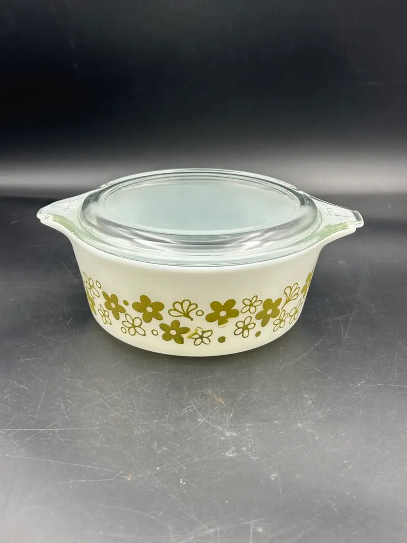 Pyrex Spring Blossom Casserole Crazy Daisy w Lid Avocado & Milk Glass