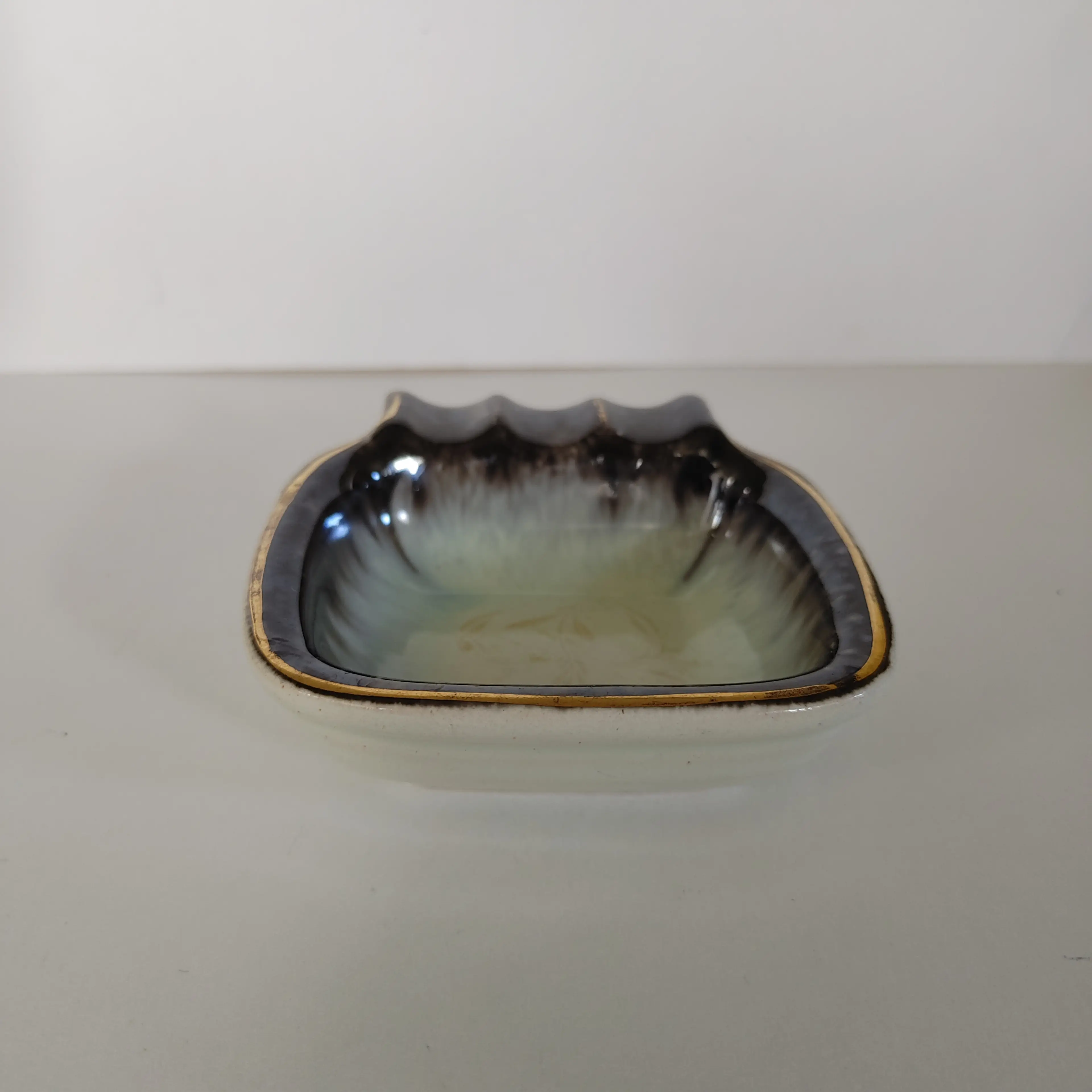 Image 2 of 4