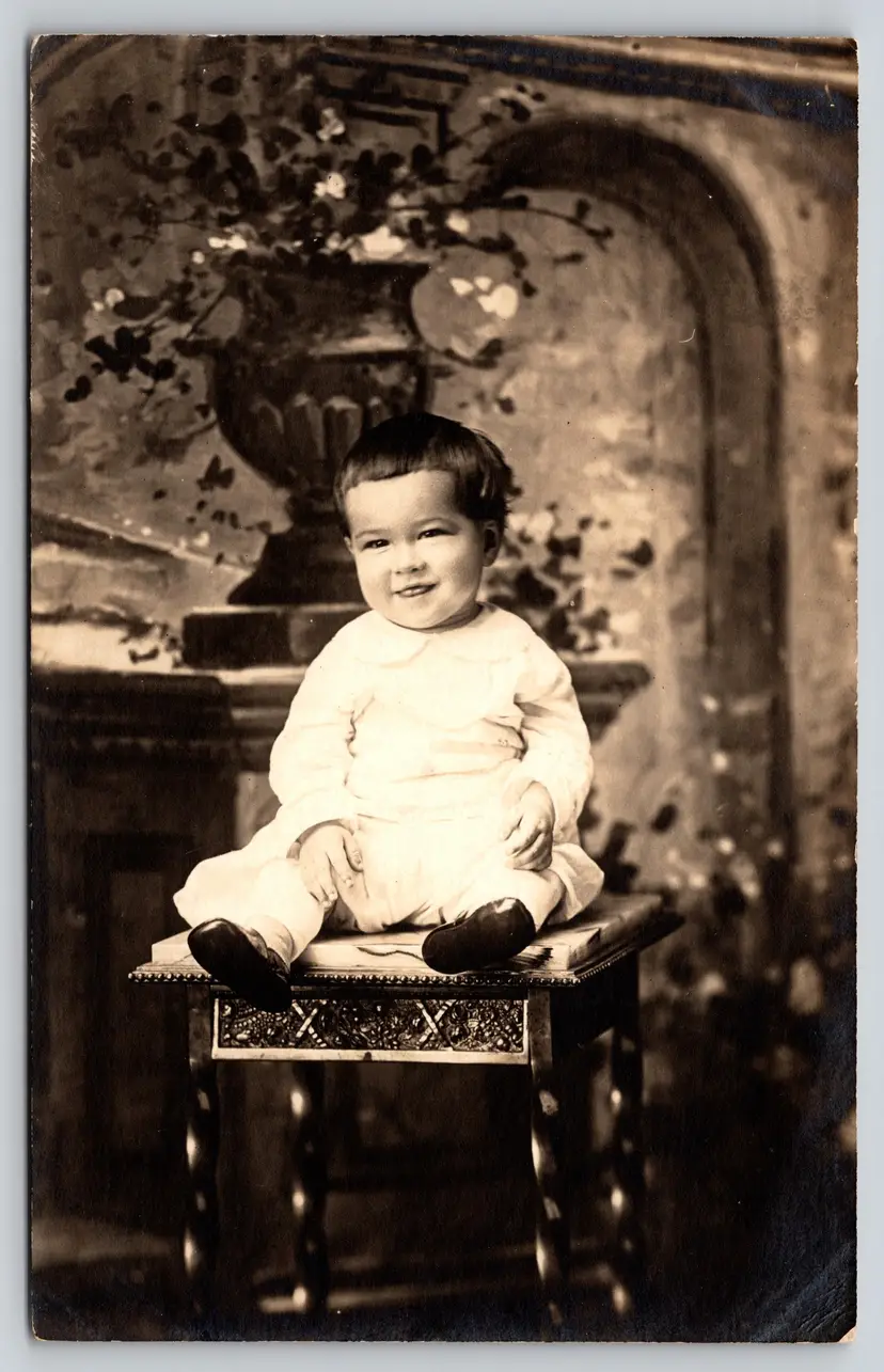 Postcard RPPC Happy Baby Seated Real Photo Children Worcester Massachusetts  -  9265