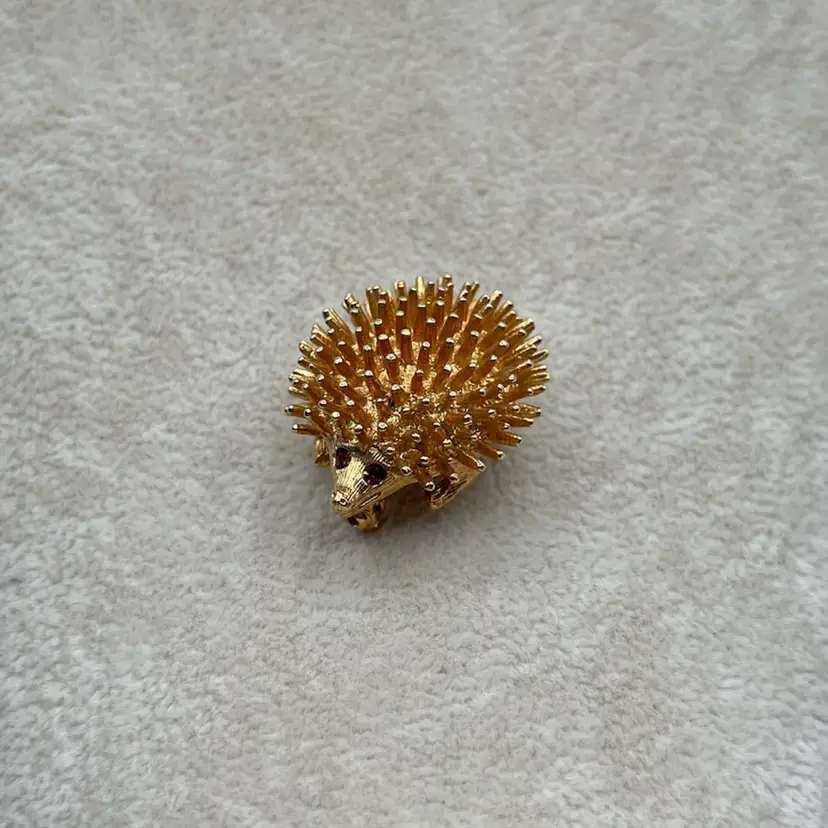 Vintage SARAH COVENTRY Gold Tone Hedgehog Brooch