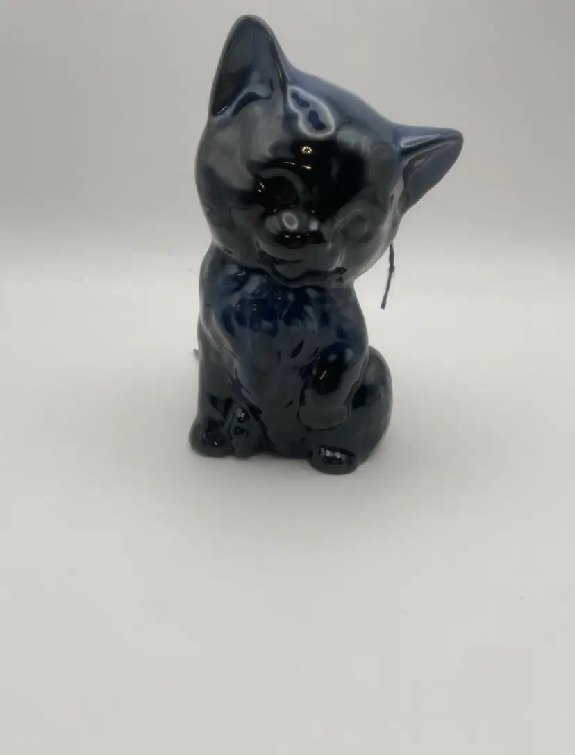 Vintage Blue Mountain Pottery Cat Teal Blue/ Black Glaze 5 1/2" Tall