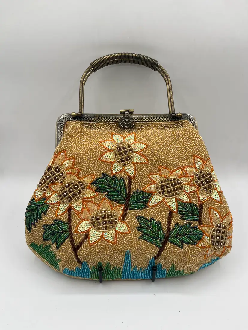 Estate Find - Vintage Sunflower Seed bead Purse Metal Snap Closure