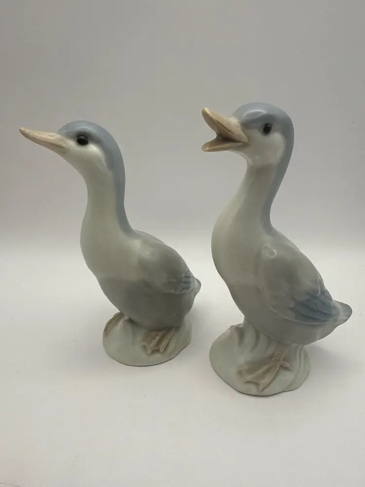 Otagiri OMC Japan Vtg Porcelain Duck Figurine Matte Grey Blue Set of Two 4.5in H