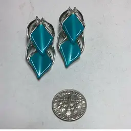 Tourquise & Silvertone Thermoset Earrings 1 1/2”