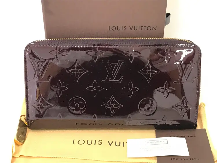 Louis Vuitton Vernis Zippy Wallet