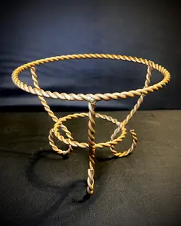 ⚡️Vintage Regency-Style Gold Metal Twisted Rope Plant Stand⚡️⚡️
