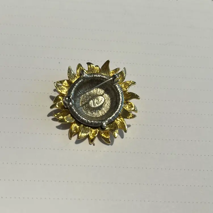 Liz Claiborne Sunflower And Bee Pin Goldtone And Silvertone