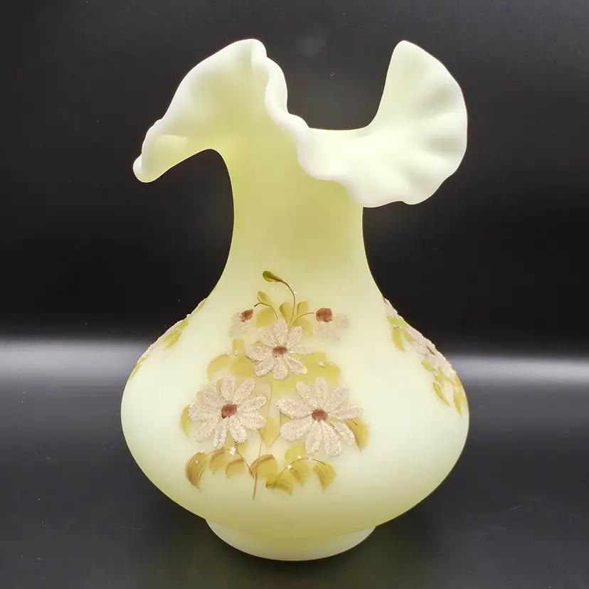 Vtg Fenton Daisies on Custard Vase signed by  K.Haught UV Glow