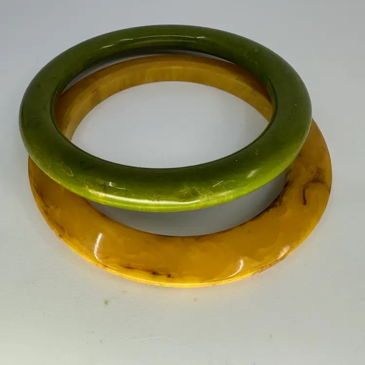 Marbled Bakelite Butterscotch & Green Bangle Bracelets Set/2
