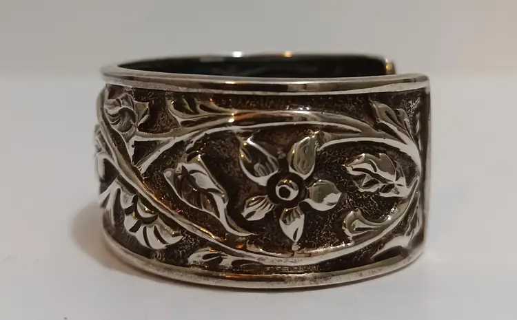 Vintage Retired Silpada Sterling Silver Art Nouveau Style Cuff Bracelet