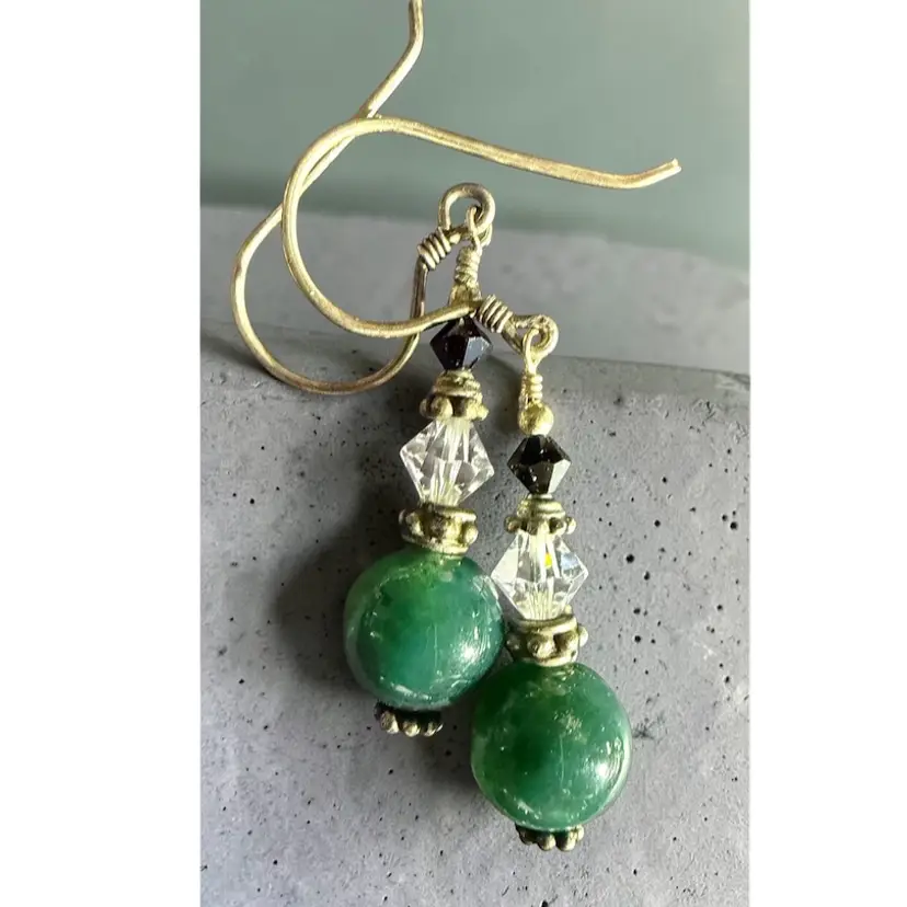 Green Chalcedony & Faceted Bead Silver Tone Pierced Dangle Earrings