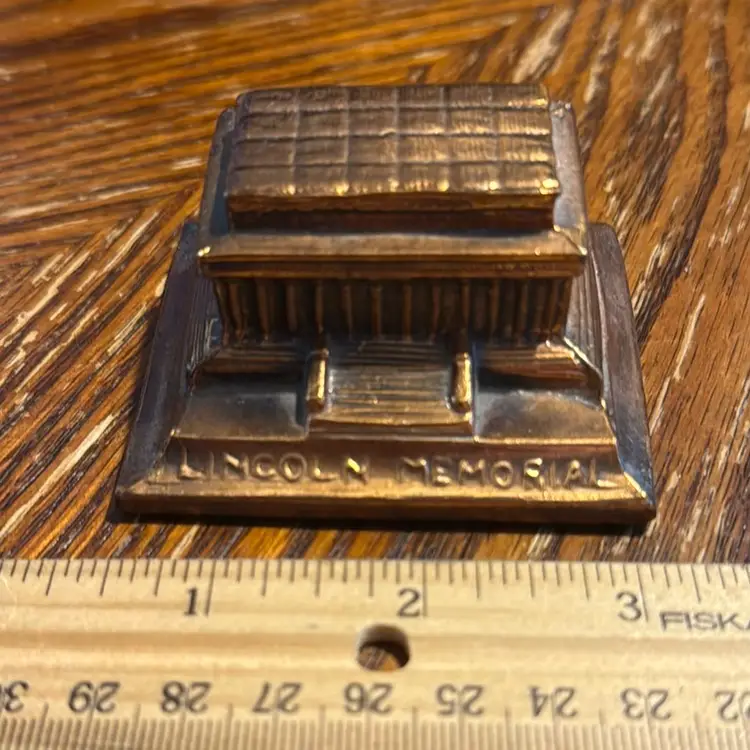 Lincoln Memorial VTG Metal Souvenir Piece