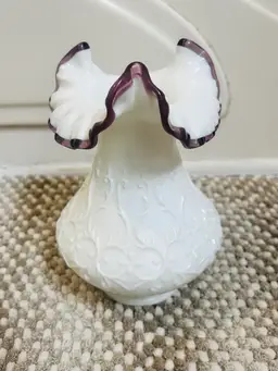 VTG FENTON Purple/Plum  Crest  Spanish Lace Milk Glass Ruffled Vase 9”