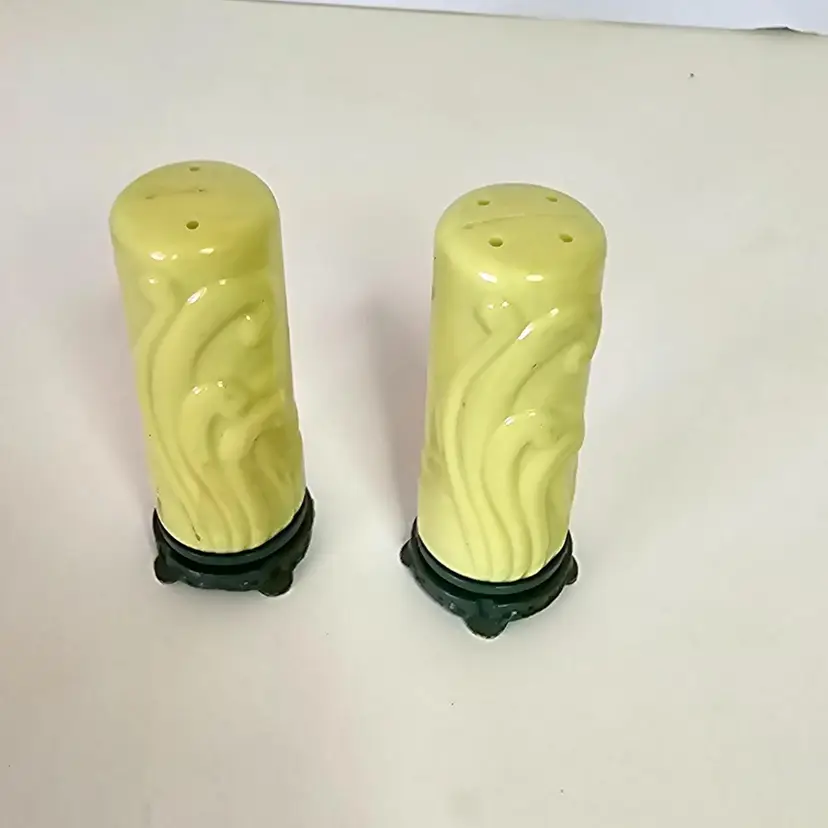 Vintage Art Deco Style S&P Shakers. Superlon Product