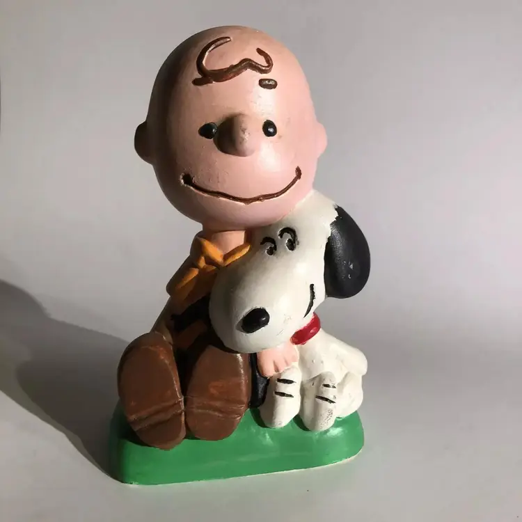 Peanuts Charlie Brown Snoopy Ceramic Hobbiest Hand Painted USF figurine (~7 inches) Initialed HH & dated 1977 VTG 
Please READ details
(location: Box A12)