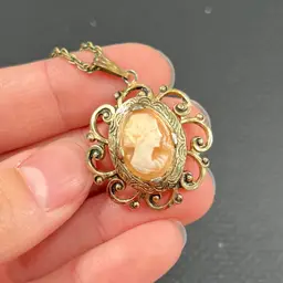Gold/Bronze Tone Carved Cameo Pendant Necklace, Vintage Cameo Necklace, Gold Tone Filigree Cameo Pendant Necklace, Vintage Costume Jewelry