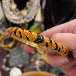 #05 - Hot Jewelry Drop