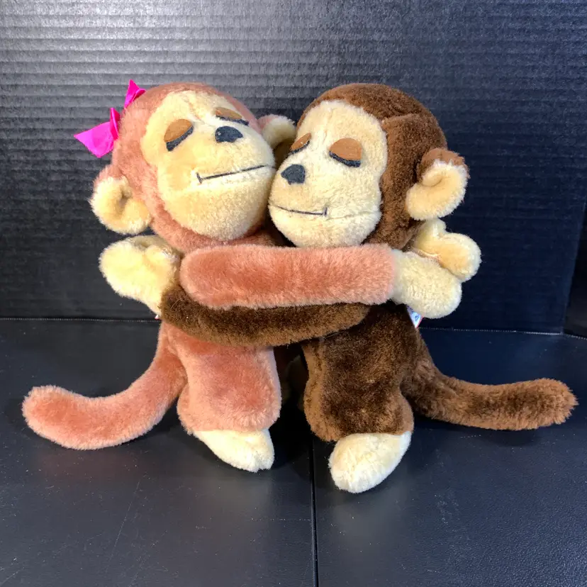Vintage Dakin Hugging Monkeys Plush 1977