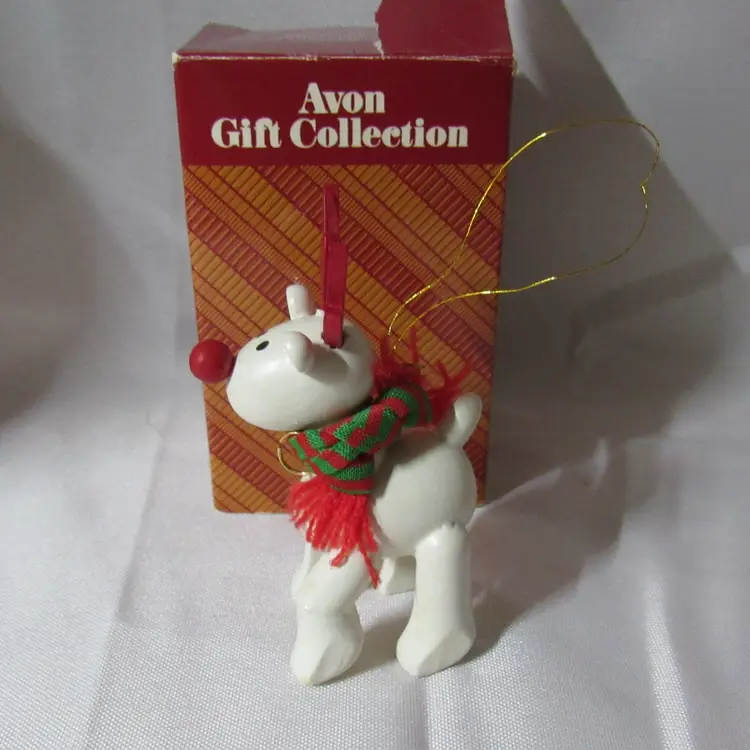 Avon 1987 Belvedeer The Christmas Reindeer Christmas Ornament