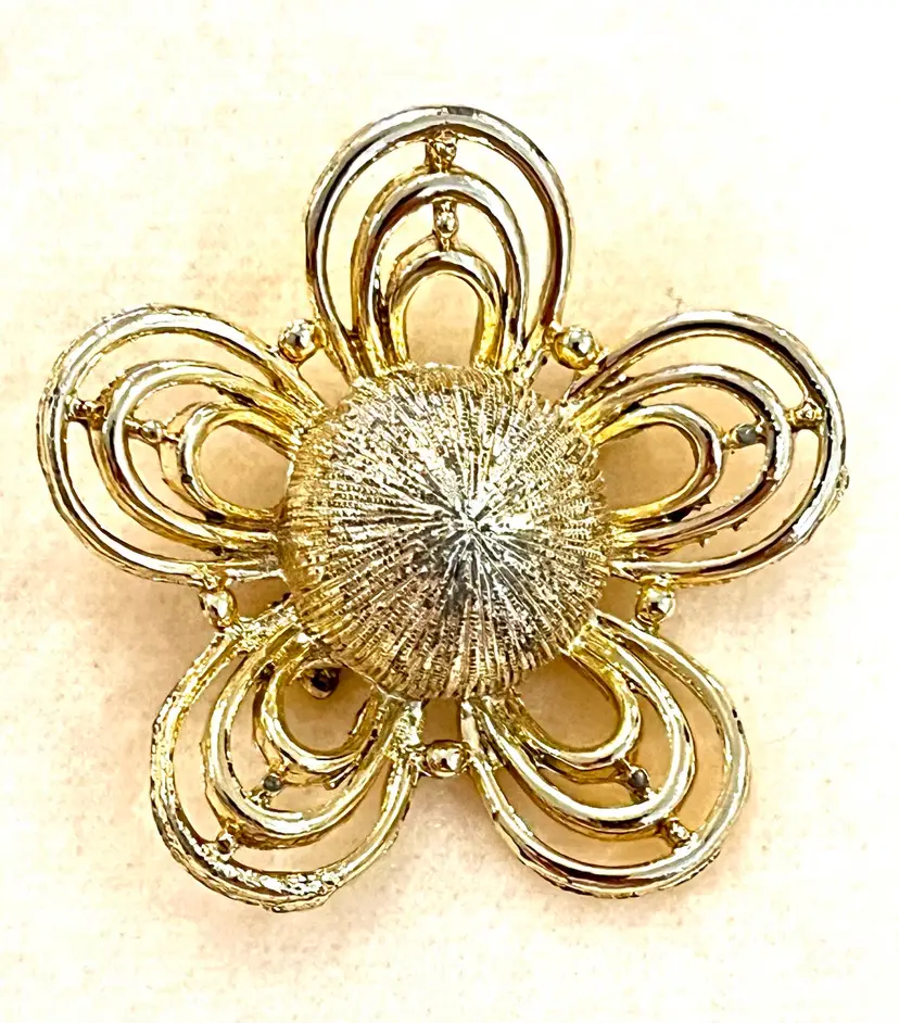 Gold Tone Brooch