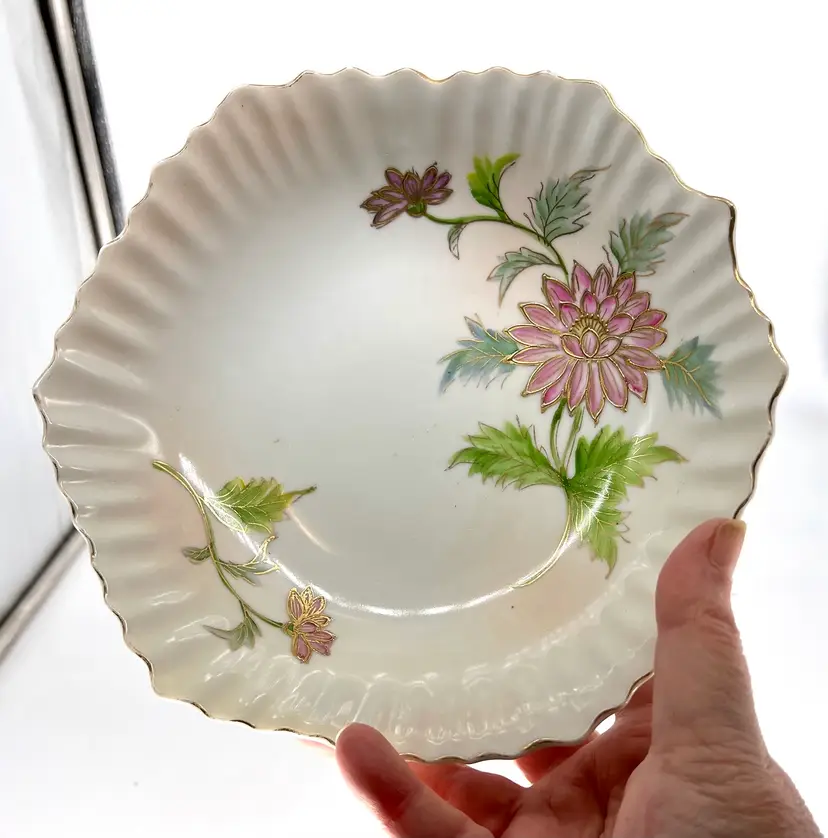 Antique Hand Painted Japanese Bowl Scalloped Edge Pink Chrysanthemums