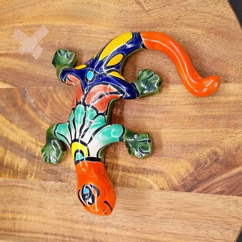 Talavera Mexican Folk Art Pottery Wall Climber Colorful Figurine Gecko Lizard 6" Signed JOVE.Y