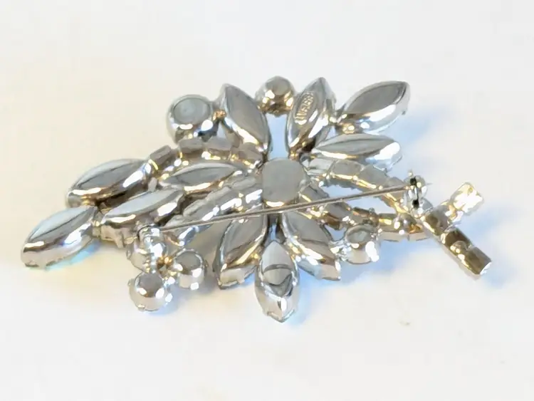 Vintage Weiss Silver Tone Aurora Borealis Flower Brooch
