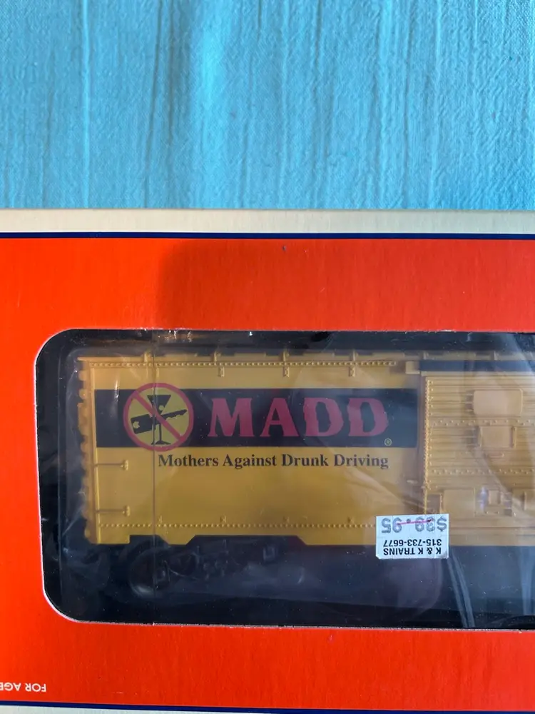 Lionel 6-26239 M.A.D.D.  Mothers Against Drunk Driving Boxcar with Box