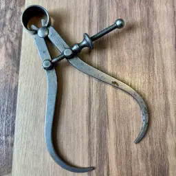 L.S. Starrett Co. No. 75A-4 4" Outside Spring Calipers with Flat Legs