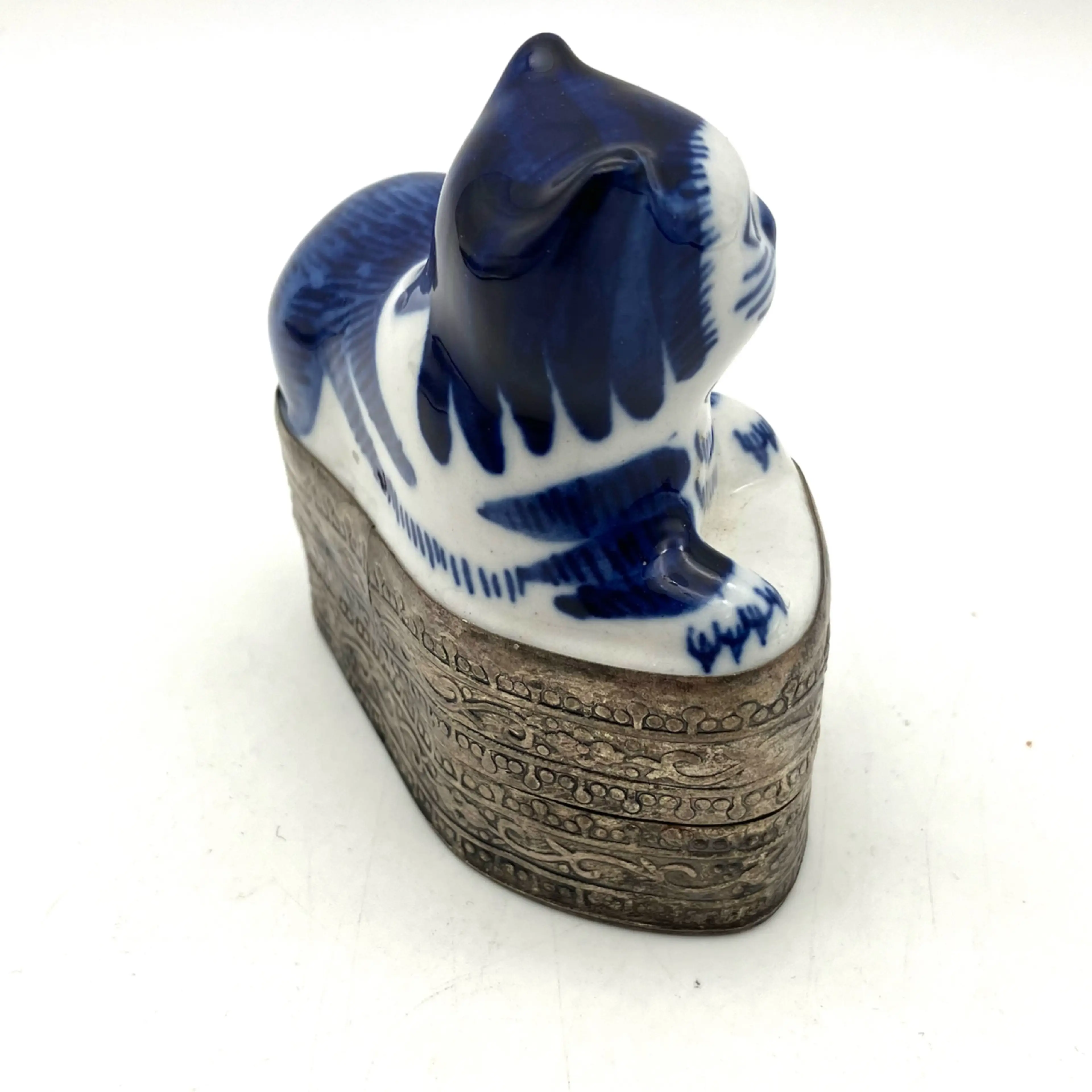 Image 2 of 6