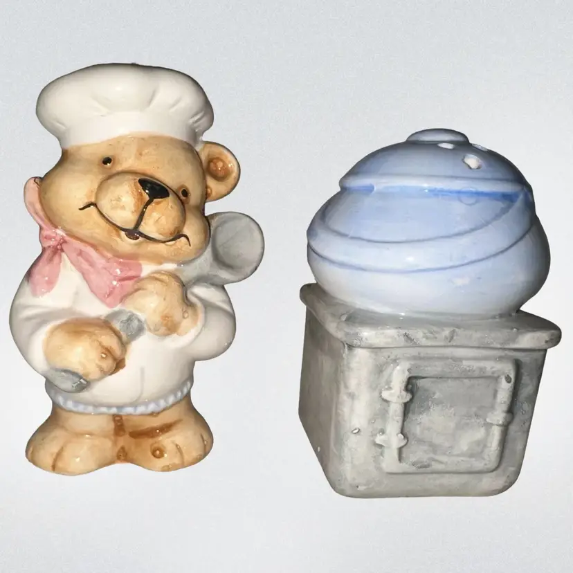 Salt & Pepper Shakers