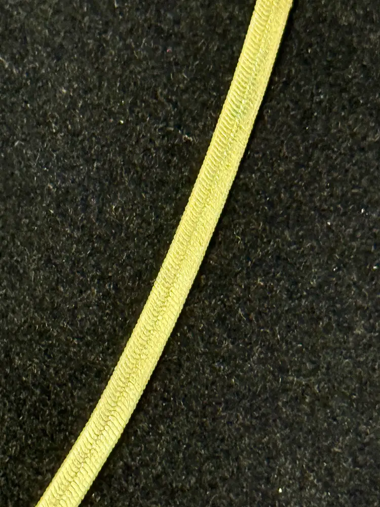 Vintage Gold Tone Flat Herringbone Necklace Unbranded 18 in. Excellent Condition