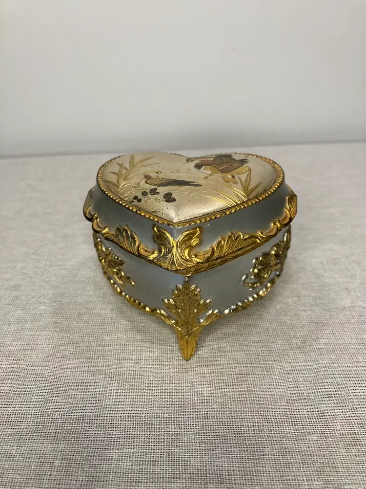 #01 Bird Made In Japan Ornate Heart Snapped Trinket Jewelry Music Box