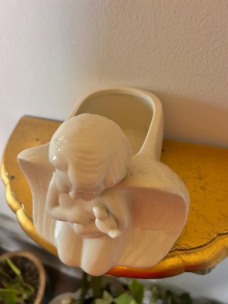 Vintage Cherub Planter / Trinket Holder 