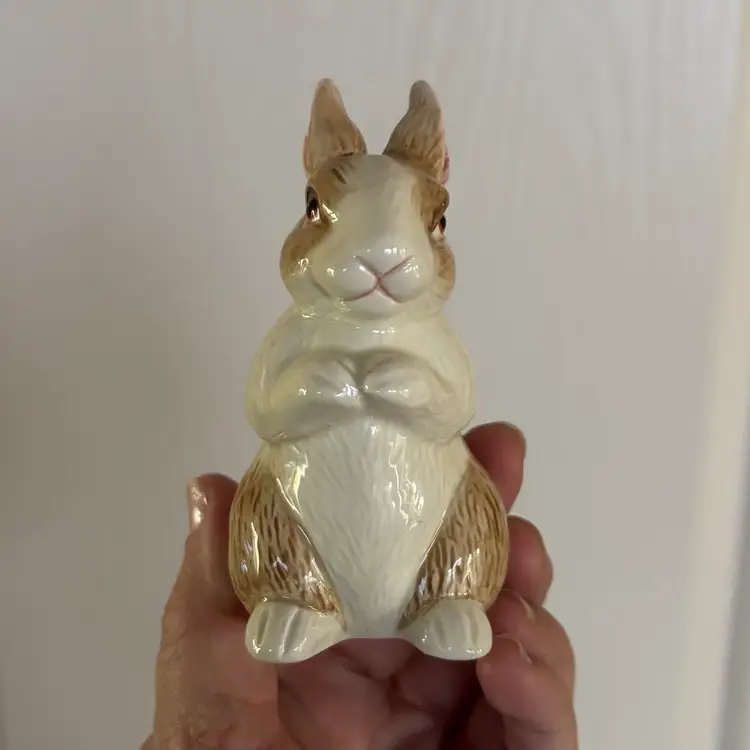 Vintage Fitz & Floyd Hand Painted Bunny Rabbit Salt & Pepper Shakers