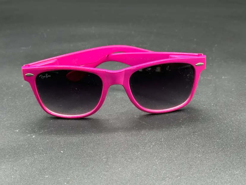 Fluorescent Pink Ray Ban Sunglasses