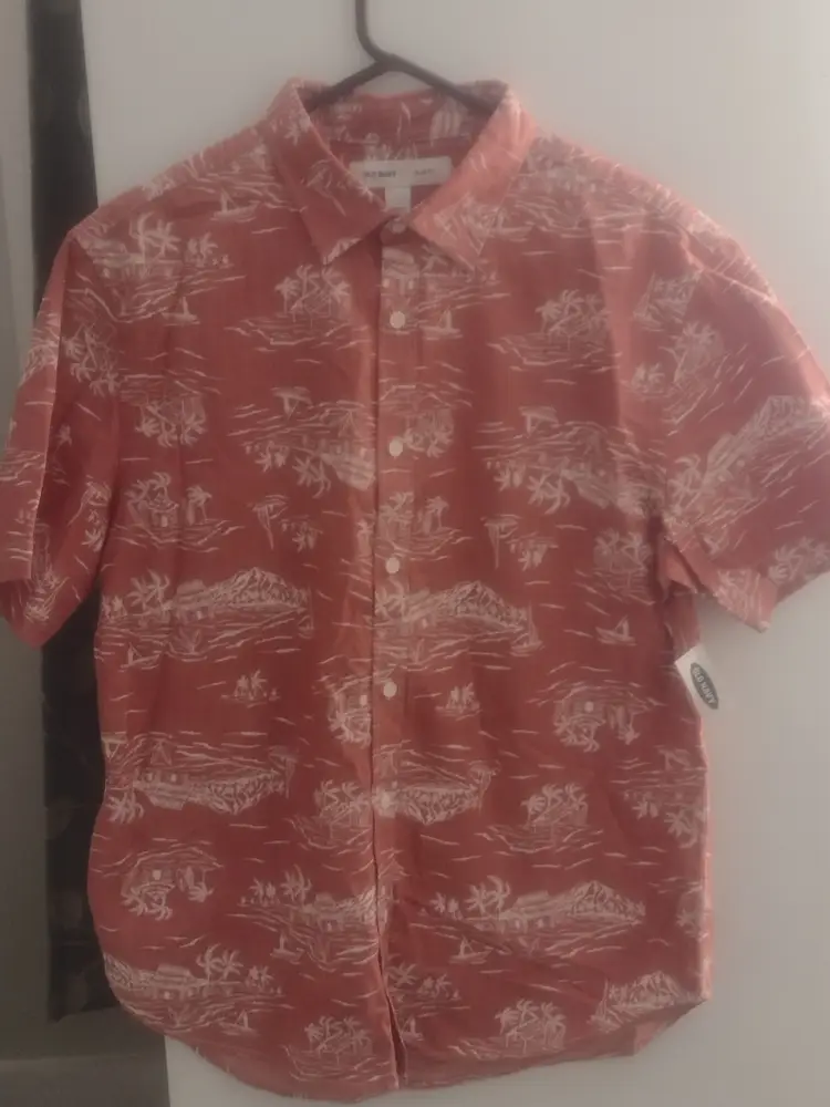 Old Navy Coral Casual Button Down Shirt with Floral Design Size L Slim Fit.