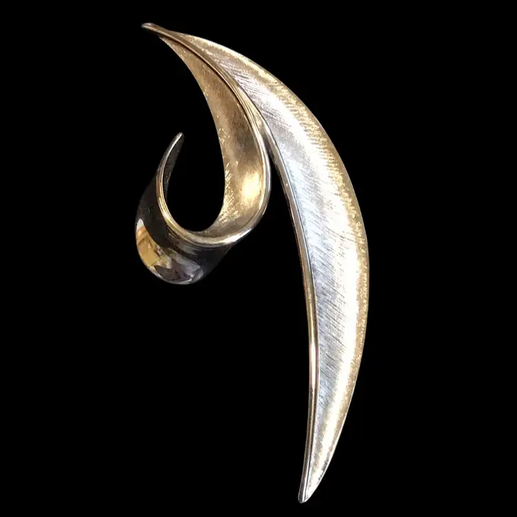 Vintage Trifari Leaf Brooch