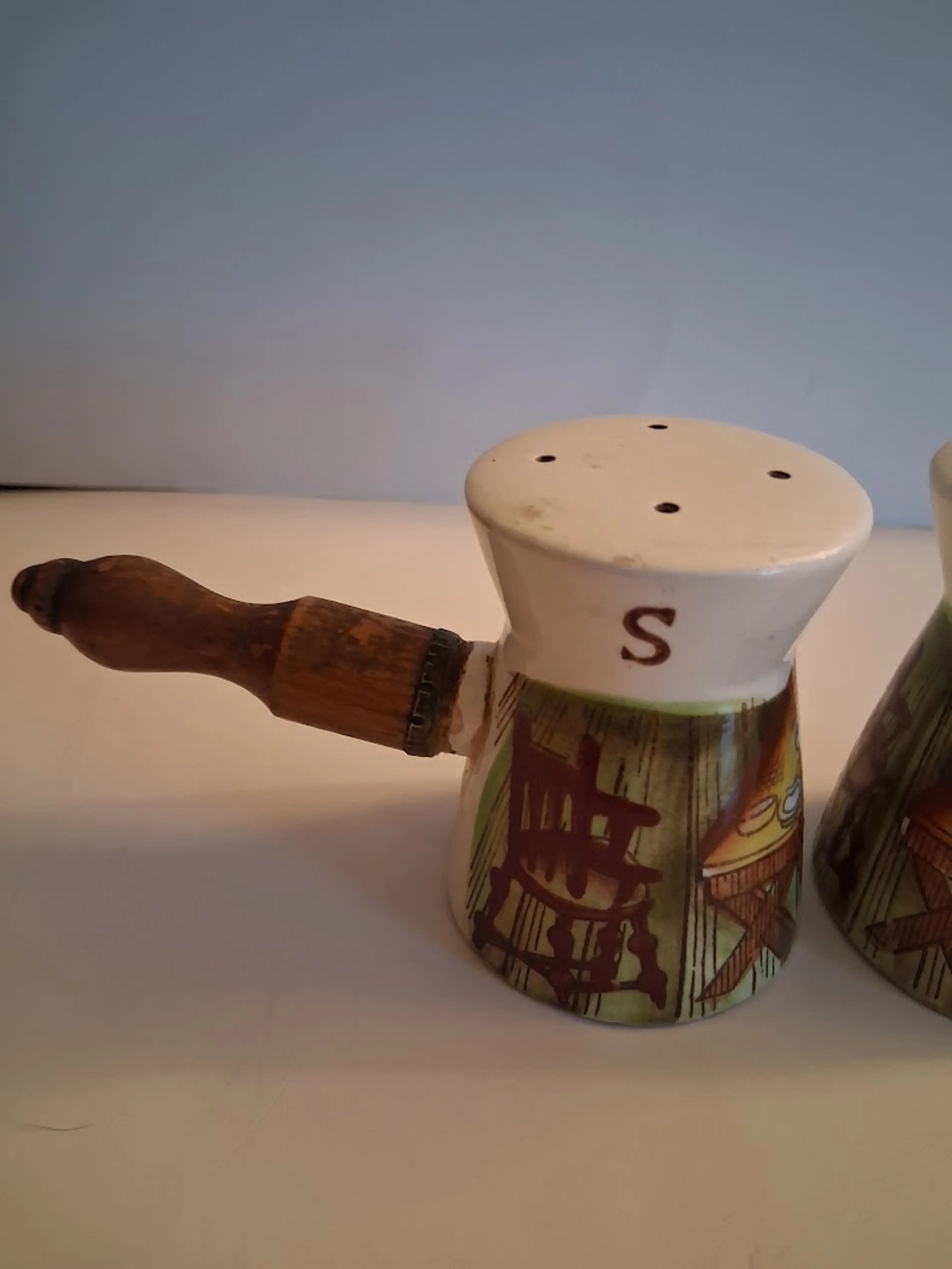 Image 2 of 6