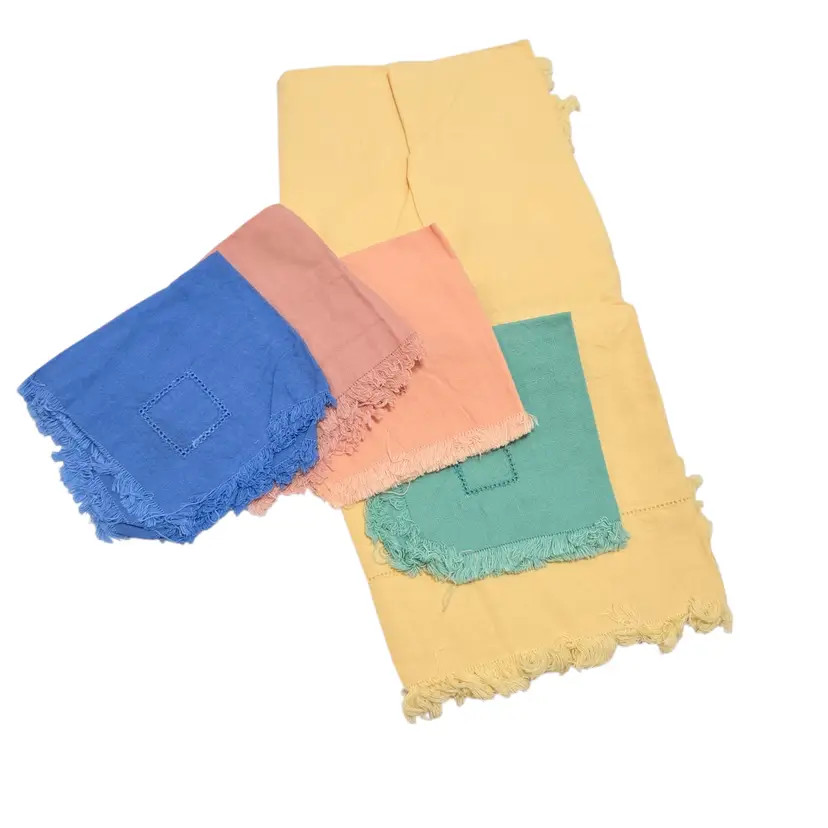 Vtg MCM Towel w 4 Napkins set