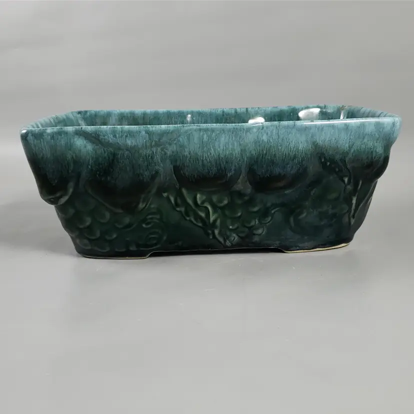 Vintage Hull USA Mid Century Green Agate Drip Glaze Grapes Ceramic Planter F18