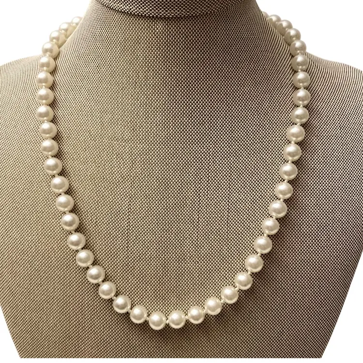 Vintage Quality Glass Faux Pearl Necklace 3/8” size