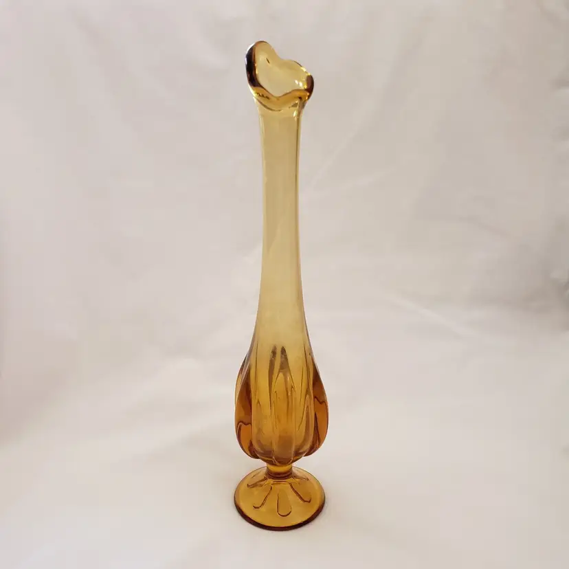 Art Glass Ribbed Swung Vase Mid-Century Modern 11 1/2” Amber Unbranded Vintage