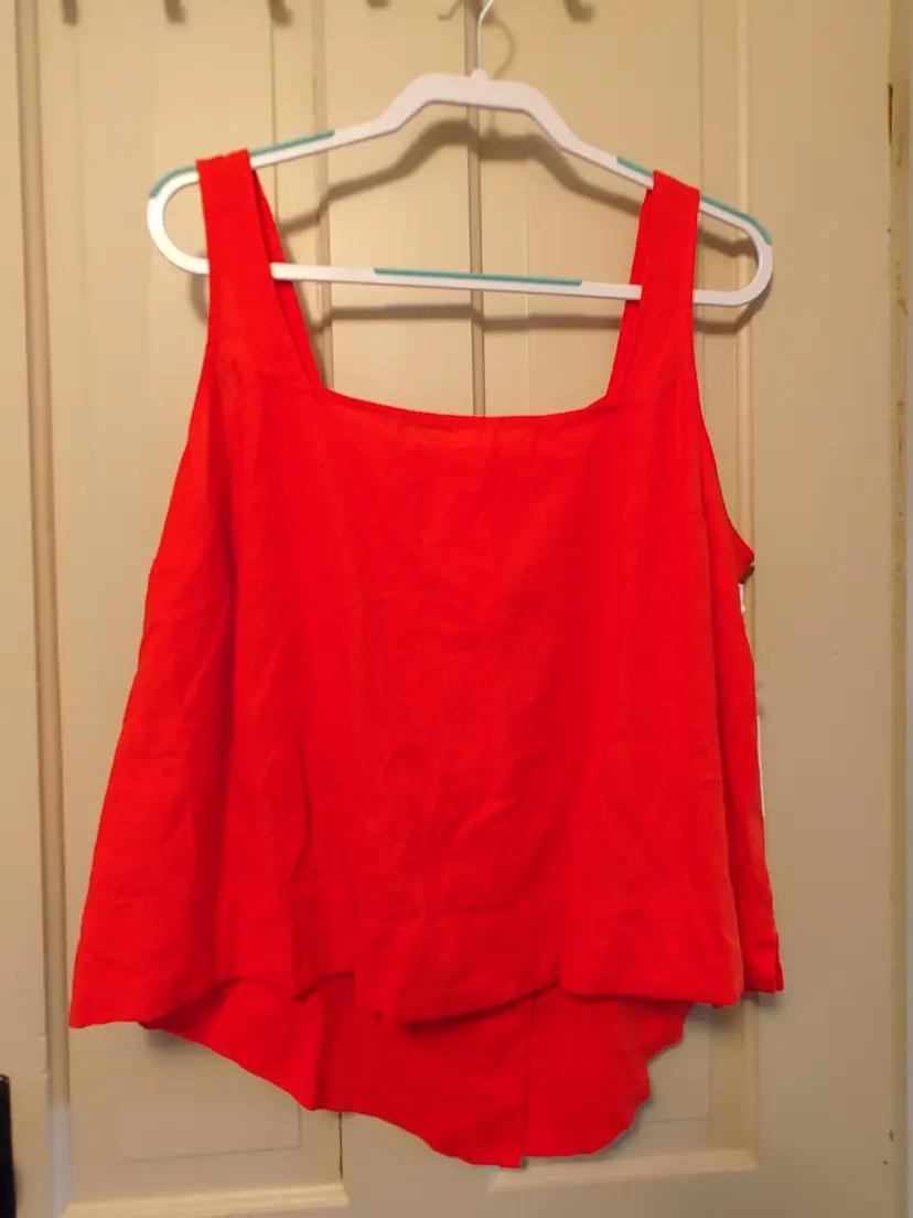 Top- Brand: Lauren Conrad. Size 0X. NWT. Retail $30. Red/orange top. Material- 55% linen, 45% rayon.  No callouts.